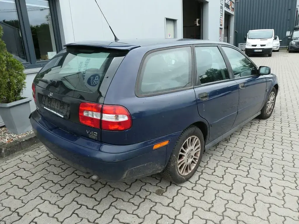 Gebraucht Volvo V40 116 PS (85 kW) 2004 Blau Kombi