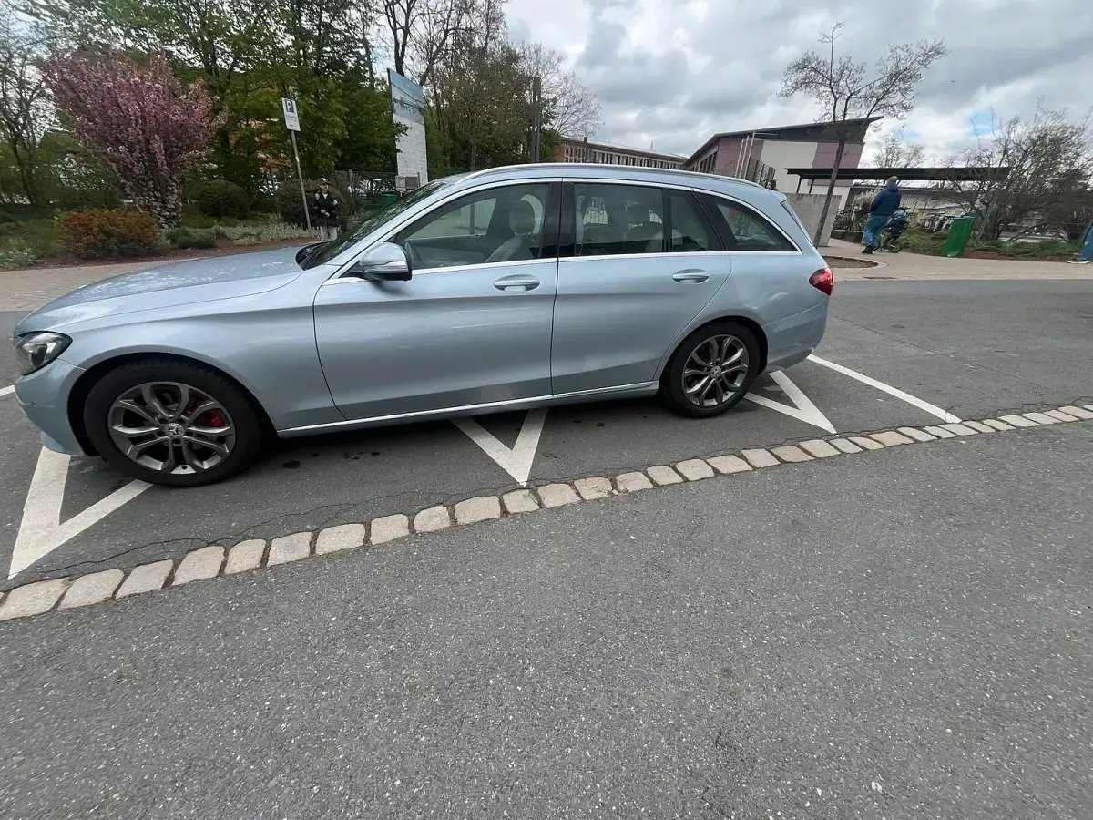 Gebraucht Mercedes C220 170 PS (125 kW) 2014 Silber Kombi