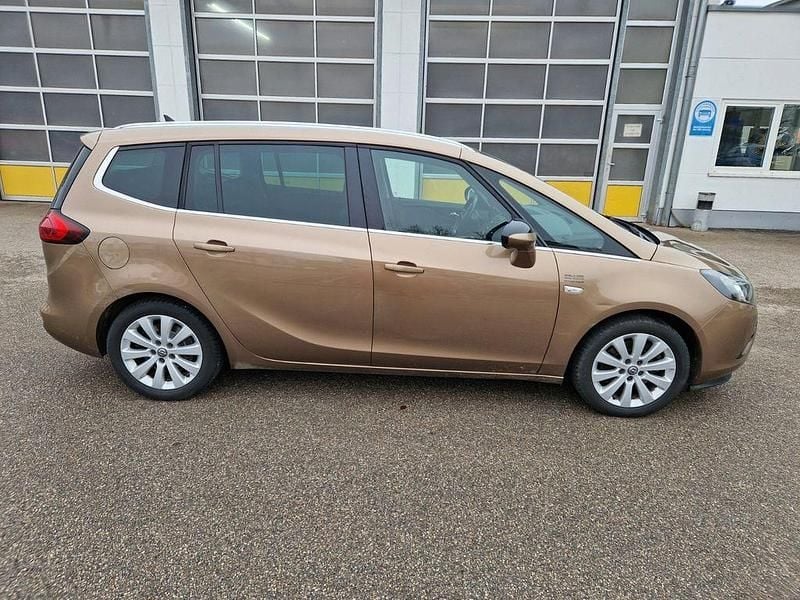 Beige Gebraucht 2013 Opel Zafira Tourer Innovation Van / Kleinbus | 3.800 € (Guter Preis) - Bild 1/4