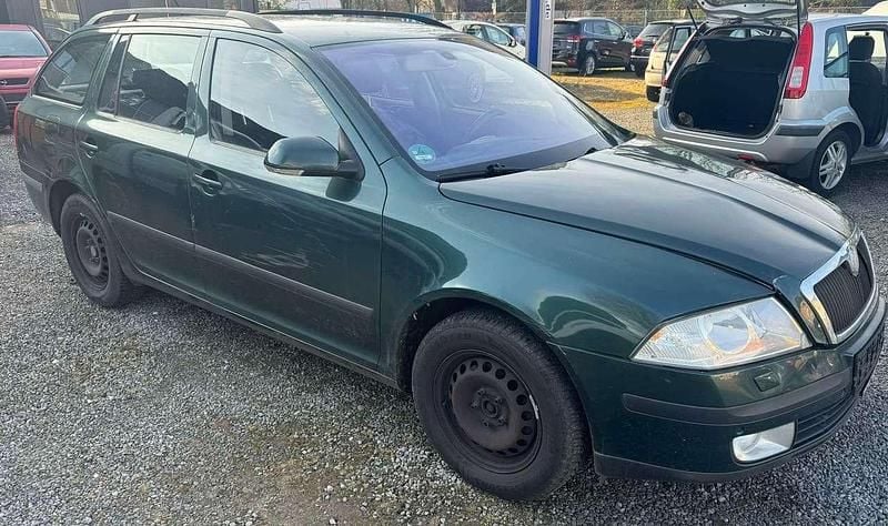 Grün Gebraucht 2007 Skoda Octavia Kombi | 2.201 € (Guter Preis) - Bild 1/4