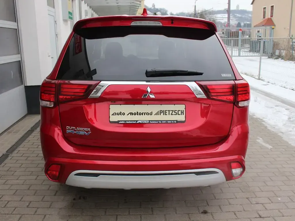 Gebraucht Mitsubishi Outlander P-HEV 135 PS (99 kW) 2019 Rot SUV