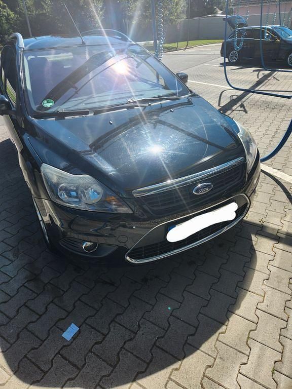 Schwarz Gebraucht 2008 Ford Focus Titanium Kombi | 1.500 € (Fairer Preis) - Bild 1/4