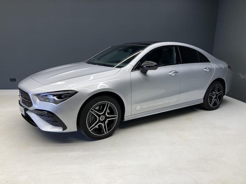 Silber Gebraucht 2024 Mercedes CLA250e Night Limousine | 46.980 € - Bild 1/4