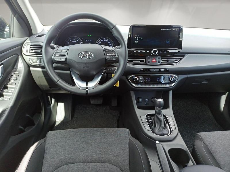 Gebraucht Hyundai i30 Trend 120 PS (88 kW) 2026 Abyss black