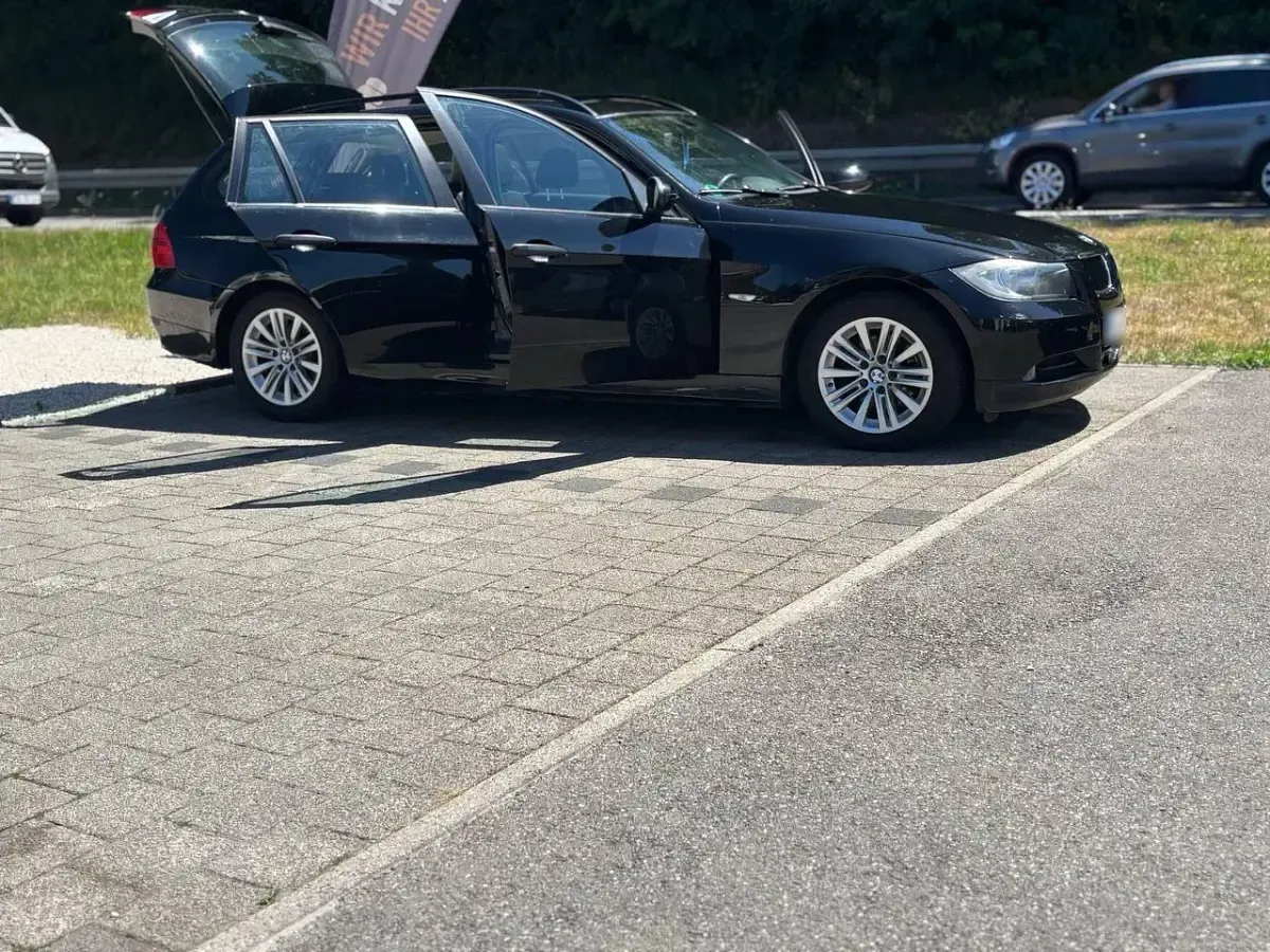 Gebraucht BMW 320 163 PS (119 kW) 2006 Schwarz Kombi