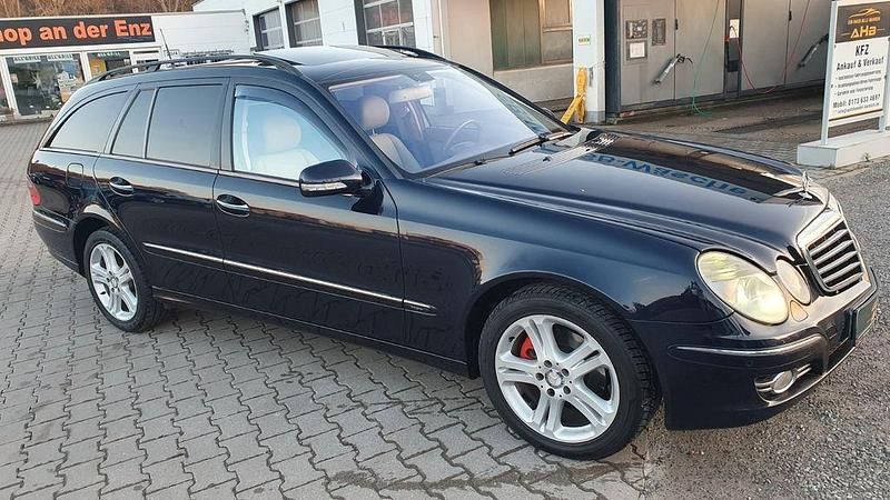 Blau Gebraucht 2008 Mercedes E320 Kombi | 3.850 € (Superpreis) - Bild 1/4
