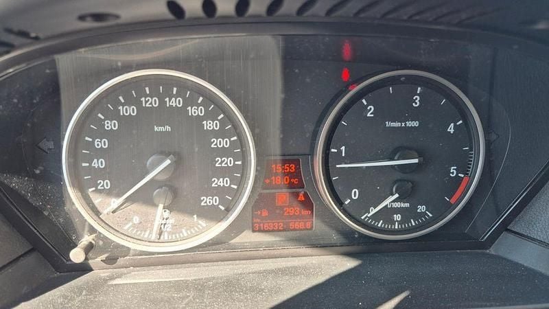 Gebraucht BMW 530 Basis 235 PS (172 kW) 2007 Silber Kombi