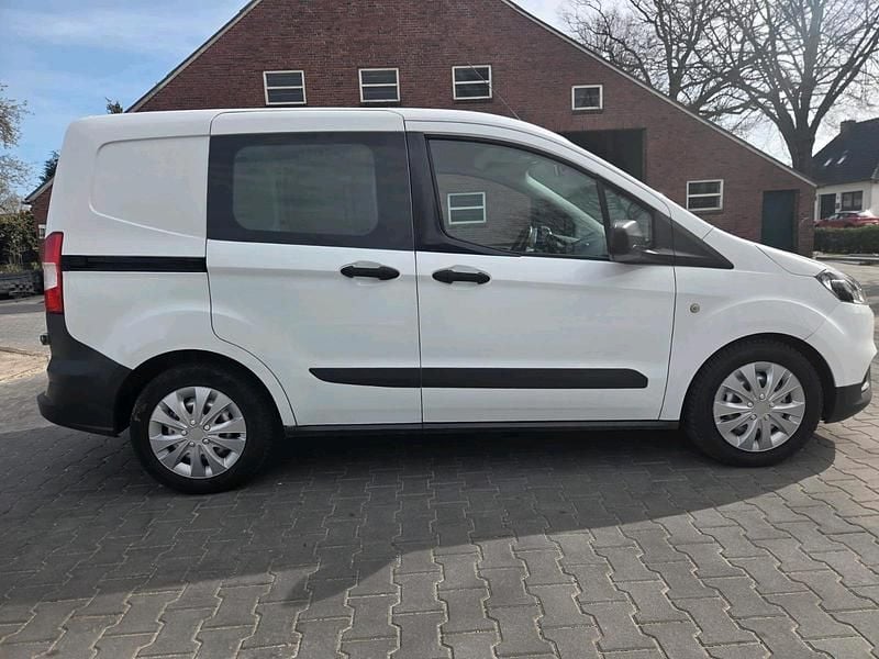 Gebraucht Ford Transit 75 PS (55 kW) 2019 Weiß Van