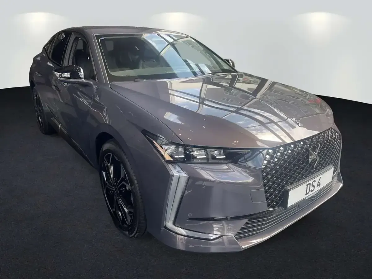 Neu DS Automobiles DS4 136 PS (100 kW) 2025 /typ aussenverkleidung metalliclackierung Limousine