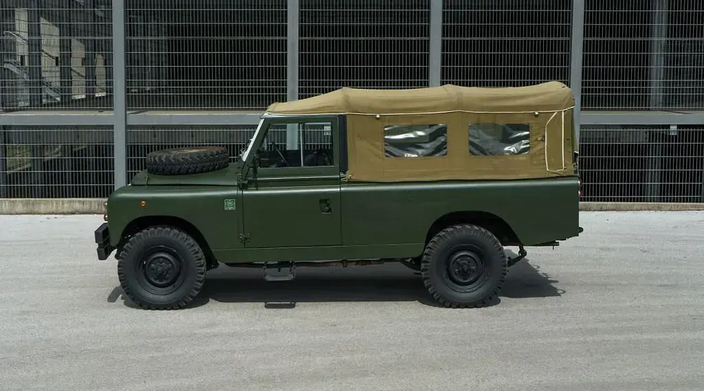 Gebraucht Land Rover 2 77 PS (56 kW) 1965 Grün Pickup
