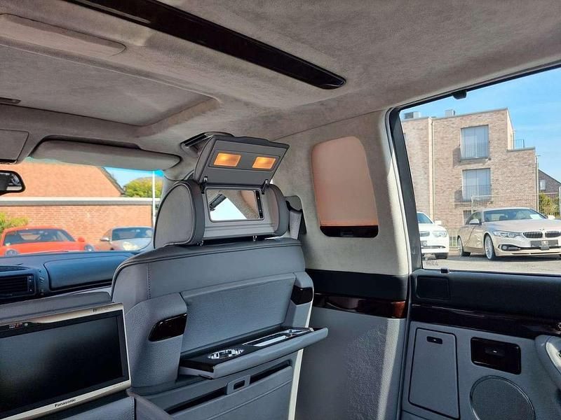 Gebraucht BMW 750 326 PS (239 kW) 1998 Titansilber Limousine