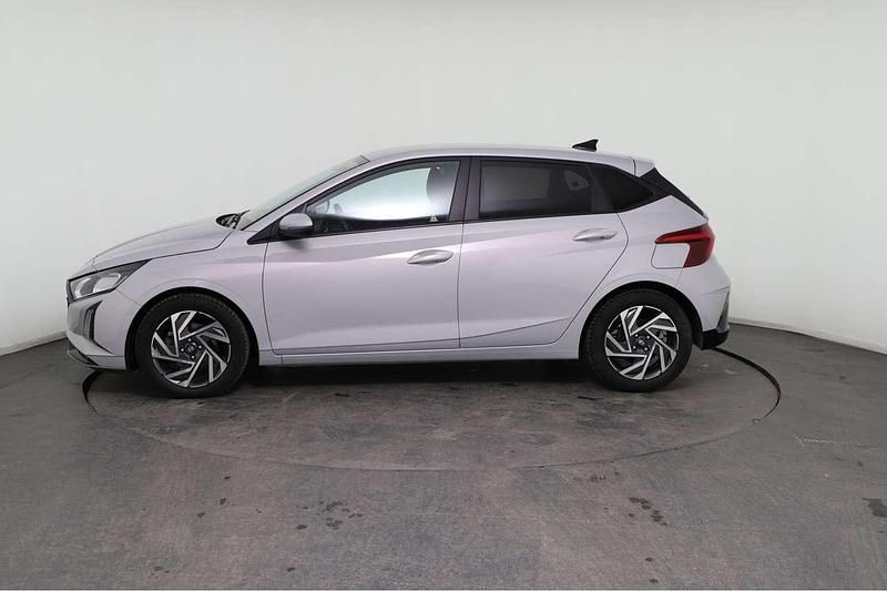 Gebraucht Hyundai i20 101 PS (74 kW) 2025 Grau Kleinwagen