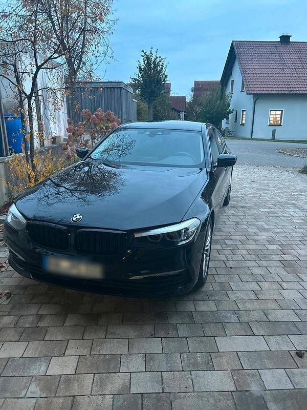Schwarz Gebraucht 2020 BMW 520 Limousine | 22.000 € (Superpreis) - Bild 1/4