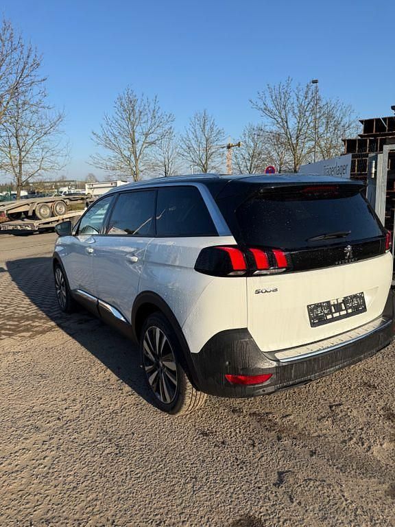 Gebraucht Peugeot 5008 Allure 131 PS (96 kW) 2020 Silber SUV