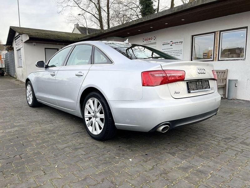 Gebraucht Audi A6 Ambiente 245 PS (180 kW) 2015 Eissilber metallic (metallic) Limousine