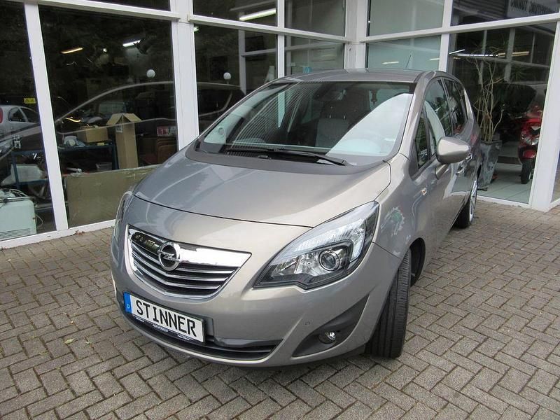 Grau Gebraucht 2010 Opel Meriva Innovation Van / Kleinbus | 6.950 € (Etwas zu teuer) - Bild 1/4
