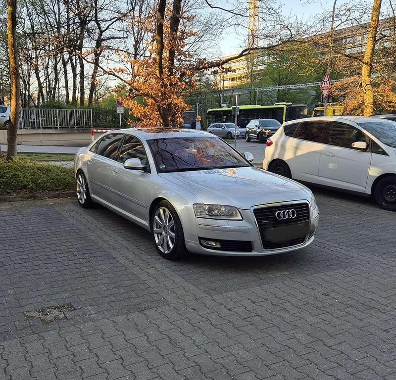 Second-hand Audi A8L 232 CP (170 kW) 2009 Argintiu Berlinǎ