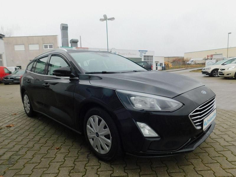 Gebraucht Ford Focus Cool & Connect 120 PS (88 kW) 2020 Schwarz Kombi