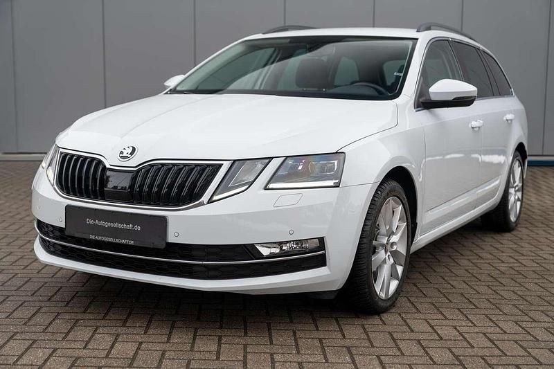 Gebraucht Skoda Octavia Style 190 PS (139 kW) 2019 Moonweiss metallic Kombi
