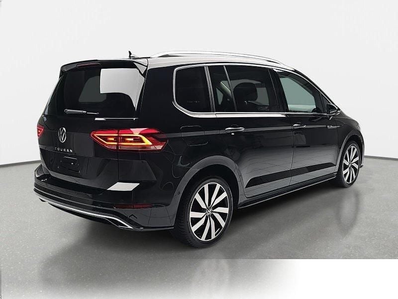 Gebraucht VW Touran Highline 150 PS (110 kW) 2024 Metallic Van / Kleinbus
