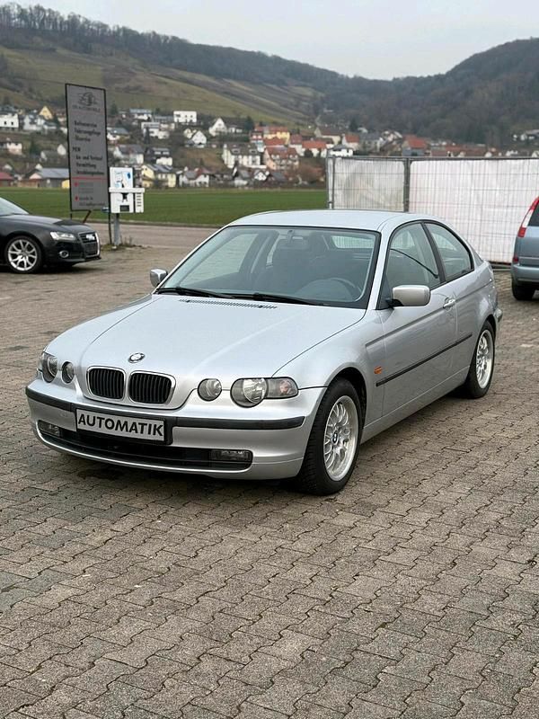 Silber Gebraucht 2001 BMW 316 Coupé | 2.650 € (Fairer Preis) - Bild 1/4