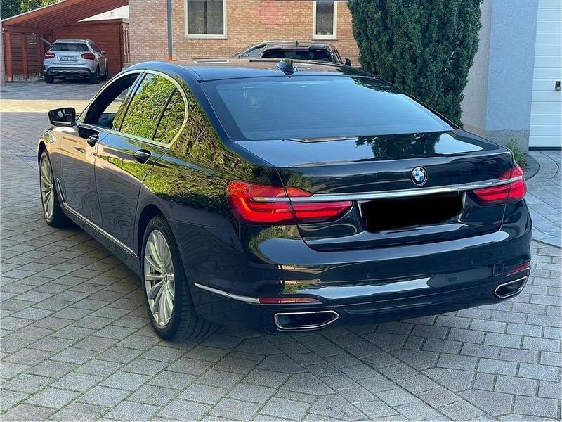 Gebraucht BMW 730 Performance 265 PS (194 kW) 2016 Schwarz Limousine