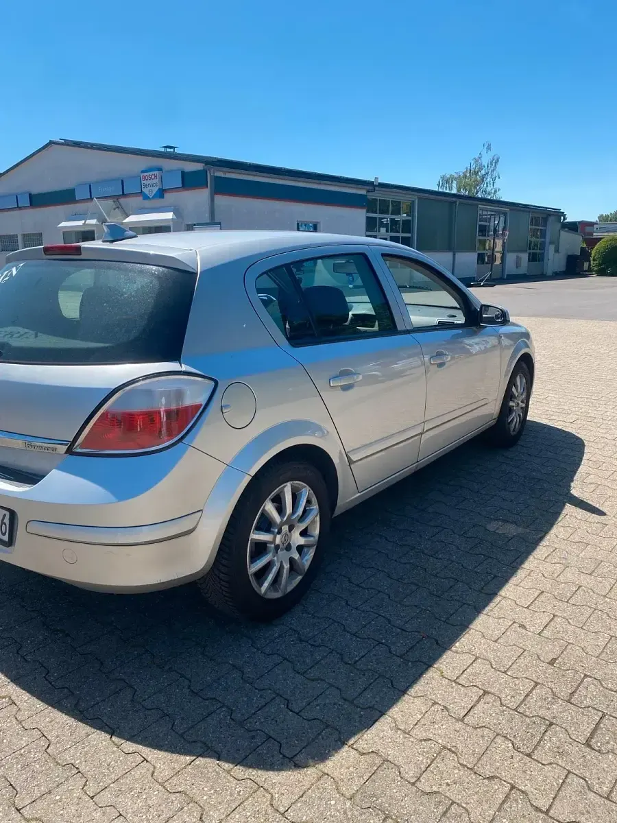 Gebraucht Opel Astra 105 PS (77 kW) 2005 Grau Kombi