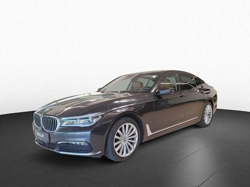 Gebraucht BMW 750 Shadowline 400 PS (294 kW) 2019 Sophistograu (grau) Limousine