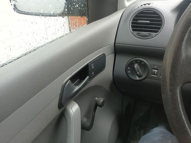 Gebraucht VW Caddy Maxi 105 PS (77 kW) 2009 Rot Van / Kleinbus