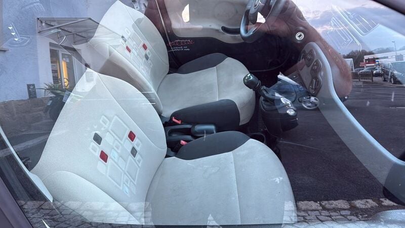 Weiß Gebraucht 2012 Fiat Panda Kleinwagen | 2.850 € (Fairer Preis) - Bild 1/4