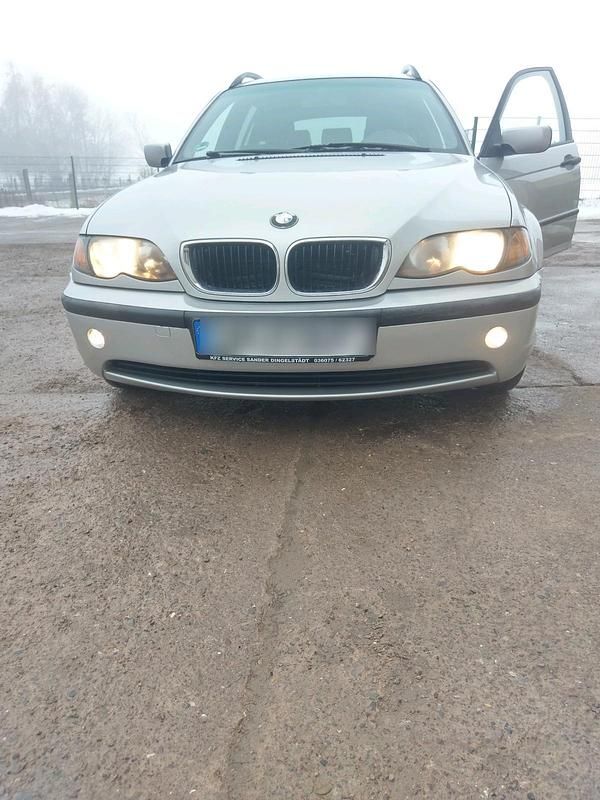 Gebraucht BMW 318 143 PS (105 kW) 2004 Silber Kombi
