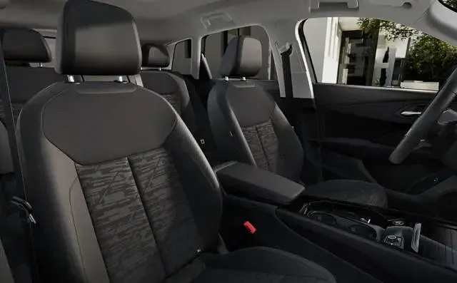 Neu Audi Q3 Ambiente 204 PS (150 kW) 2026 Mythosschwarz metallic mythosschwarz metallic SUV