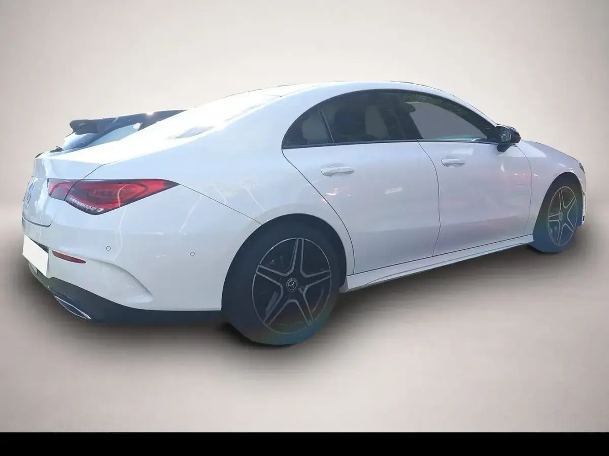 Gebraucht Mercedes CLA200 AMG line 163 PS (119 kW) 2022 Weiß Coupé