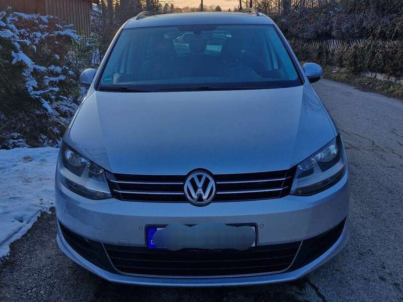 Silber Gebraucht 2011 VW Sharan Style Van / Kleinbus | 14.000 € (Teuer) - Bild 1/4