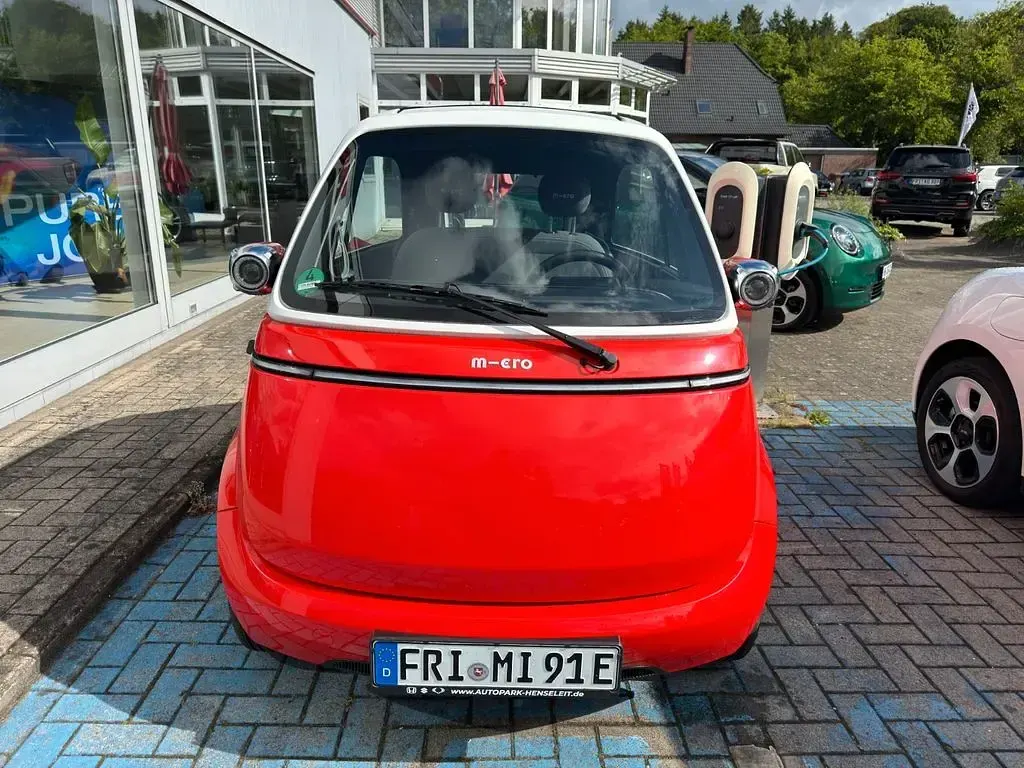 Gebraucht Micro Microlino 11 kW (16 PS) 2024 Rot Kleinwagen