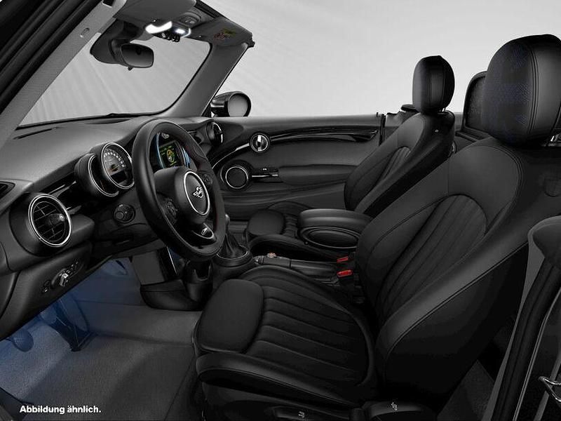 Gebraucht Mini One Cabriolet 102 PS (75 kW) 2019 Midnight black Cabrio