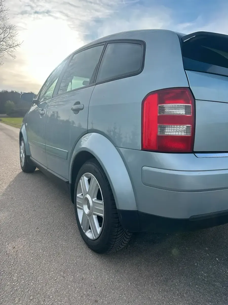 Gebraucht Audi A2 Advanced Plus 75 PS (55 kW) 2002 Blau Kleinwagen