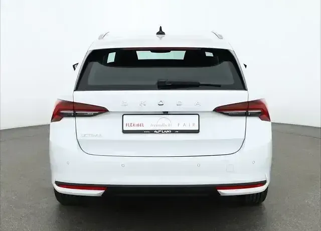 Gebraucht Skoda Octavia 150 PS (110 kW) 2025 Weiß Kombi