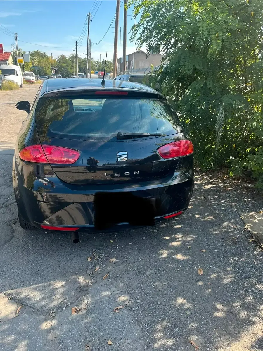 Używany Seat Leon 102 KM (75 kW) 2010 Czarny Hatchback