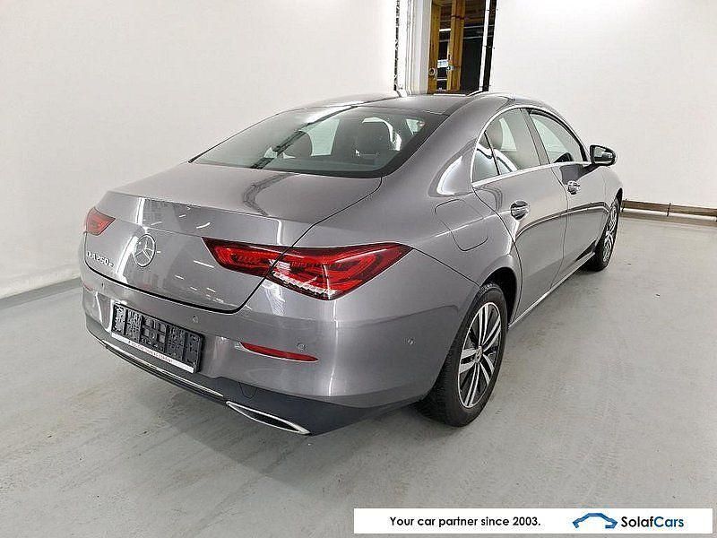 Gebraucht Mercedes CLA250e 160 PS (117 kW) 2022 Silber Limousine
