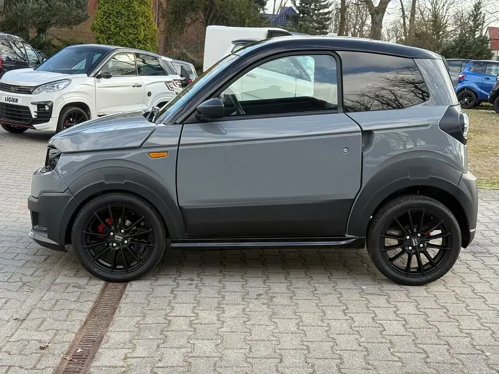 Second-hand Ligier Myli 2024 Gri Hatchback