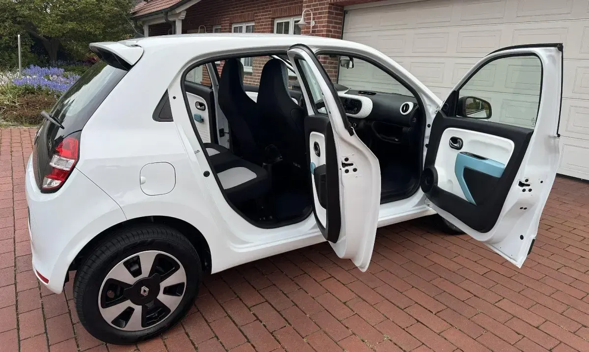 Gebraucht Renault Twingo Experience 69 PS (50 kW) 2016 Weiß Kleinwagen