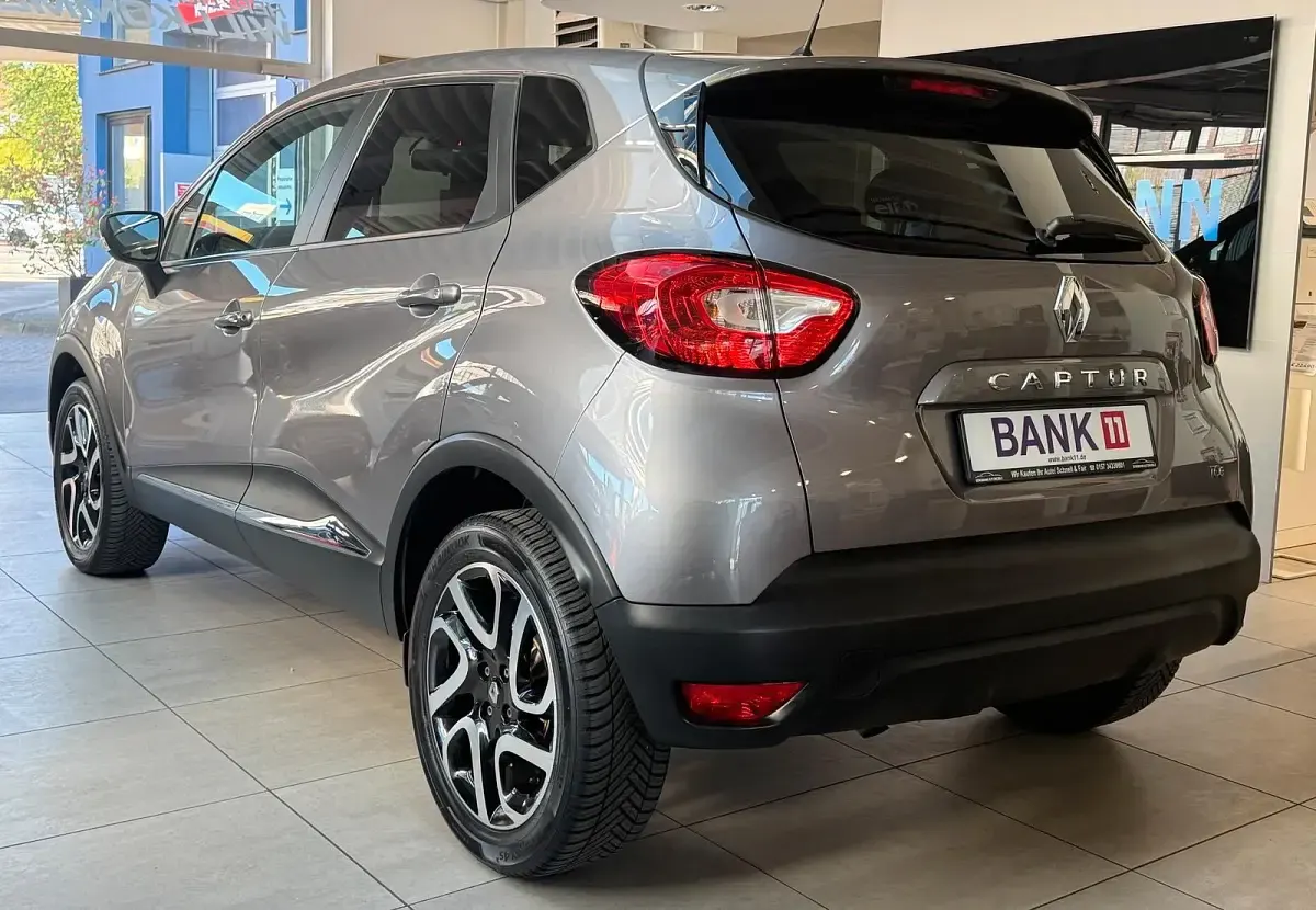 Gebraucht Renault Captur Experience 90 PS (66 kW) 2016 Grau SUV