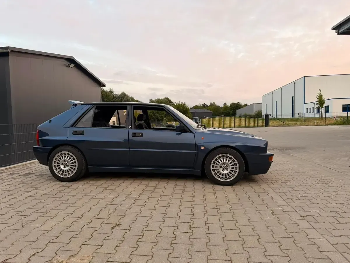 Gebraucht Lancia Delta 205 PS (150 kW) 1993 Blau Kleinwagen