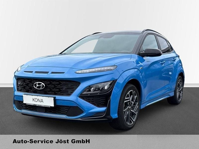 Phantom black / met (blau Gebraucht 2022 Hyundai Kona N Line SUV | 21.890 € (Fairer Preis) - Bild 1/3