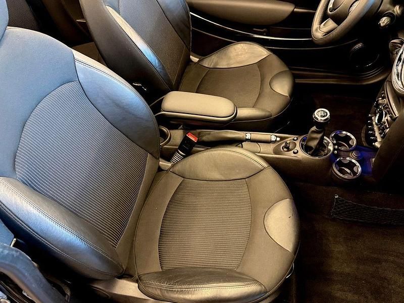 Second-hand Mini Cooper Cabriolet 122 CP (89 kW) 2015 Negru Cabrio