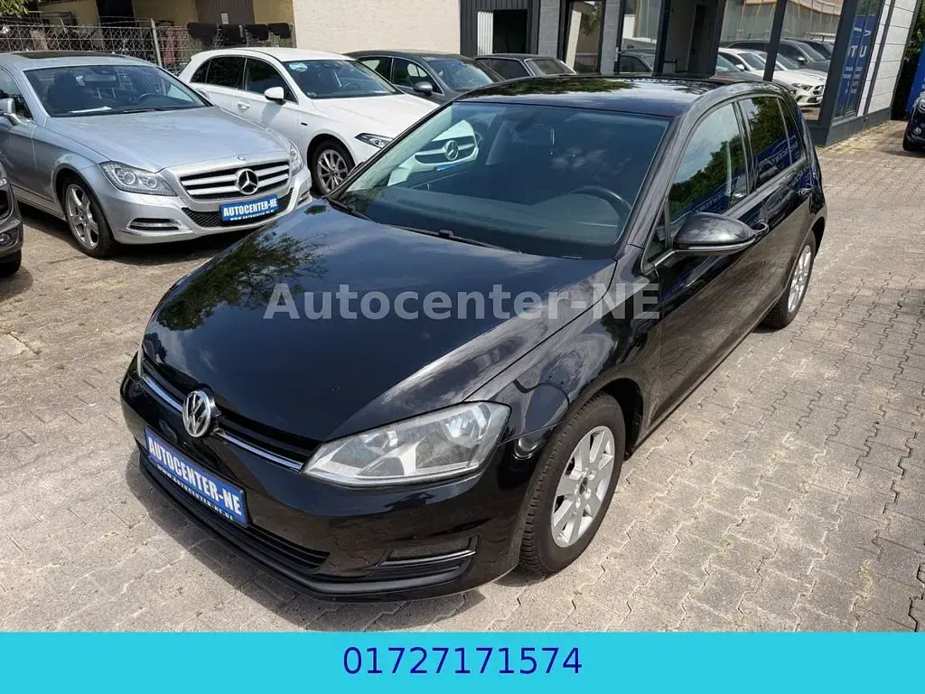 Gebraucht VW Golf VII Trendline 105 PS (77 kW) 2014 Schwarz Limousine