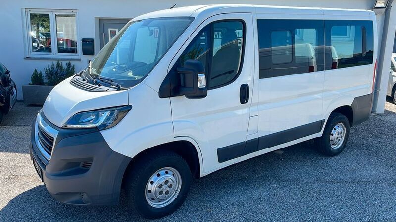Weiß Gebraucht 2015 Peugeot Boxer Comfort Van | 12.590 € (Fairer Preis) - Bild 1/4