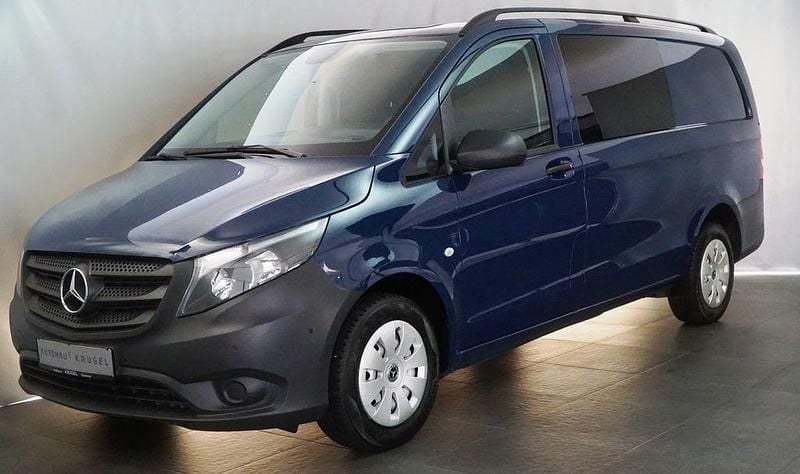 Blau Gebraucht 2022 Mercedes Vito Van / Kleinbus | 24.990 € (Fairer Preis) - Bild 1/4