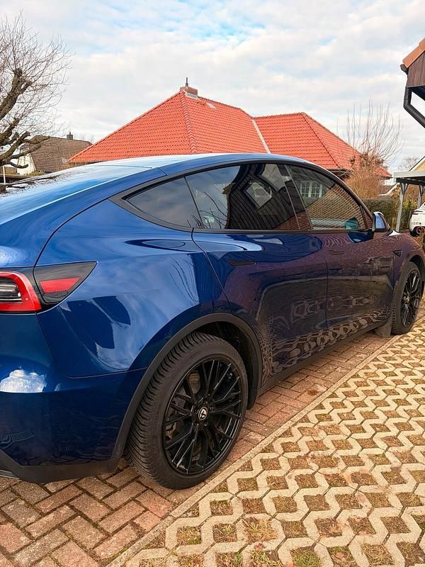 Gebraucht Tesla Model Y Standard Range 219 kW (299 PS) 2023 Blau SUV